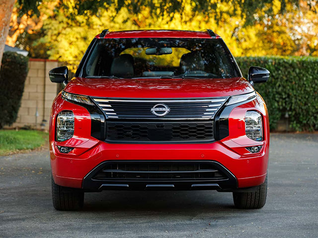 این نیسان روگ یک میتسوبیشی است!